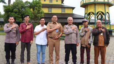 Peringati HUT Bhayangkara Ke-77, Polresta Samarinda Bantu Revitalisasi Masjid Tua