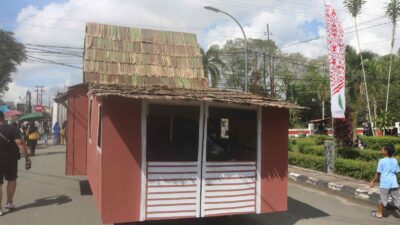 Replika Rumah Banjar Hadir di Kukar Festival Budaya Nusantara
