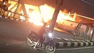 Kereta Brantas Tabrak Truk Tronton hingga Meledak, Begini Kronologinya