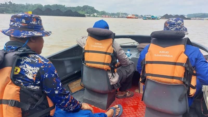 Perahu Dihantam Gelombang, Pemancing Hilang Tenggelam di Sungai Mahakam