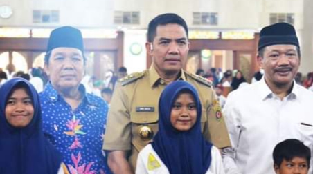 Diserahkan Wali Kota, Ribuan Yatim Piatu Duafa Samarinda Terima Santunan Baznas