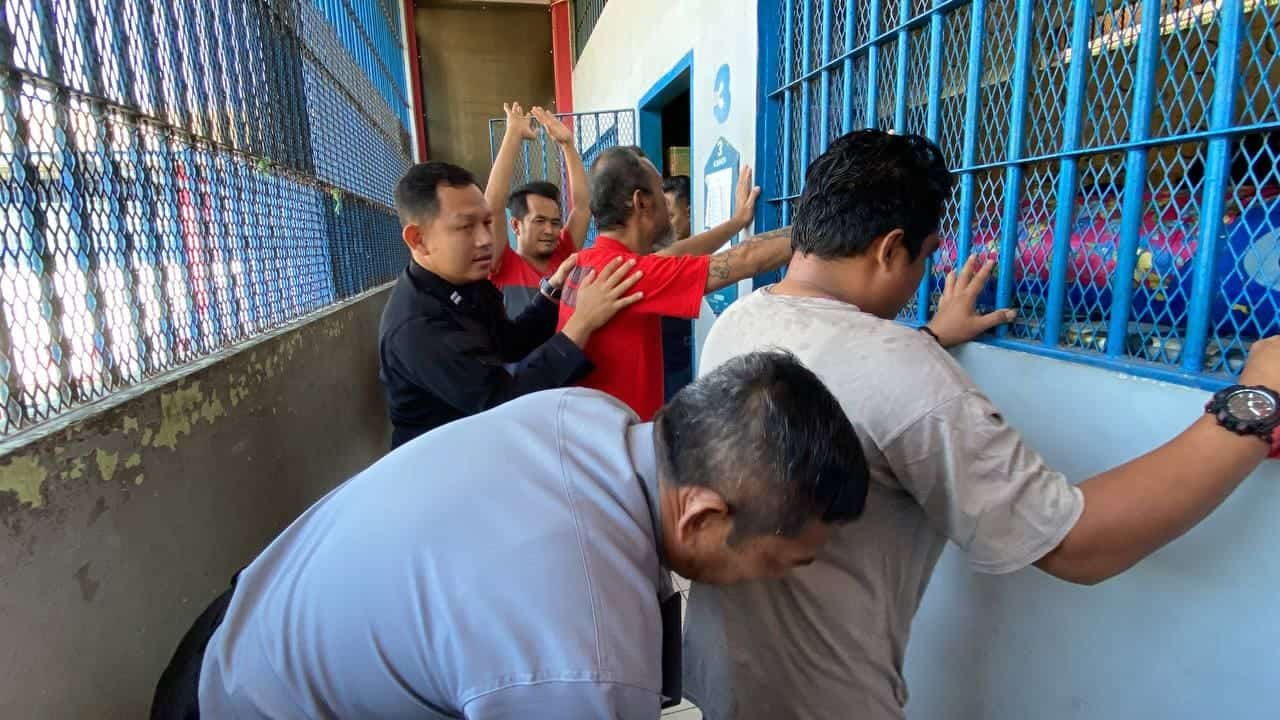 Ciptakan Lapas Narkotika Bersinar, 107 WBP Samarinda Jalani Tes Urine