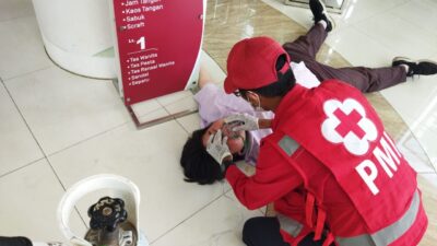 Mesin Genset Bocor, Belasan Pekerja Toko Baju di Mal Samarinda Tak Sadarkan Diri