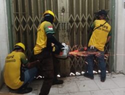 Tertibkan Pelanggaran, Dinas PUPR Samarinda Bongkar Paksa Bangunan di Atas RTH