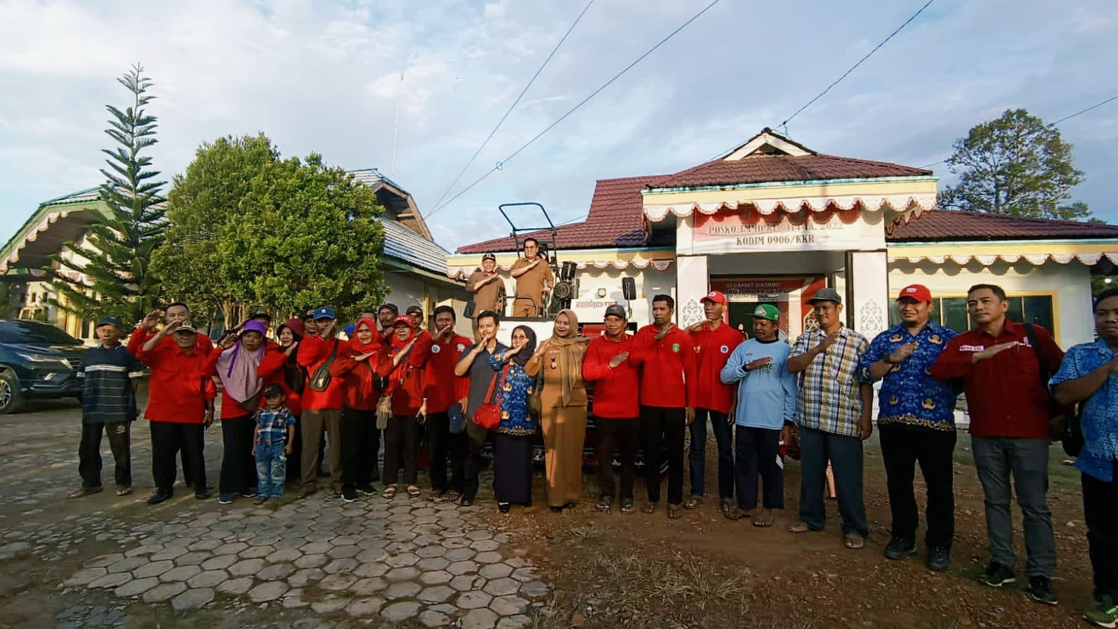 Pemkab Kukar Beri Bantuan Pertanian di Desa Panca Jaya