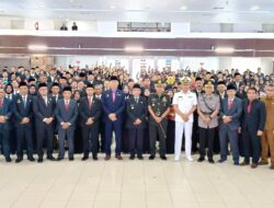 563 PNS Kutai Timur Disematkan Sebagai Tanda Kehormatan Satyalancana Karya Satya