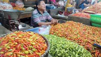 Harga Cabai Rawit Merangkak Naik, Para Pedagang Pasar Segiri Mengeluh