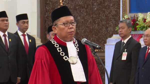 Gantikan Wahiduddin Adams, Politisi Arsul Sani Dilantik Jadi Hakim Konstitusi