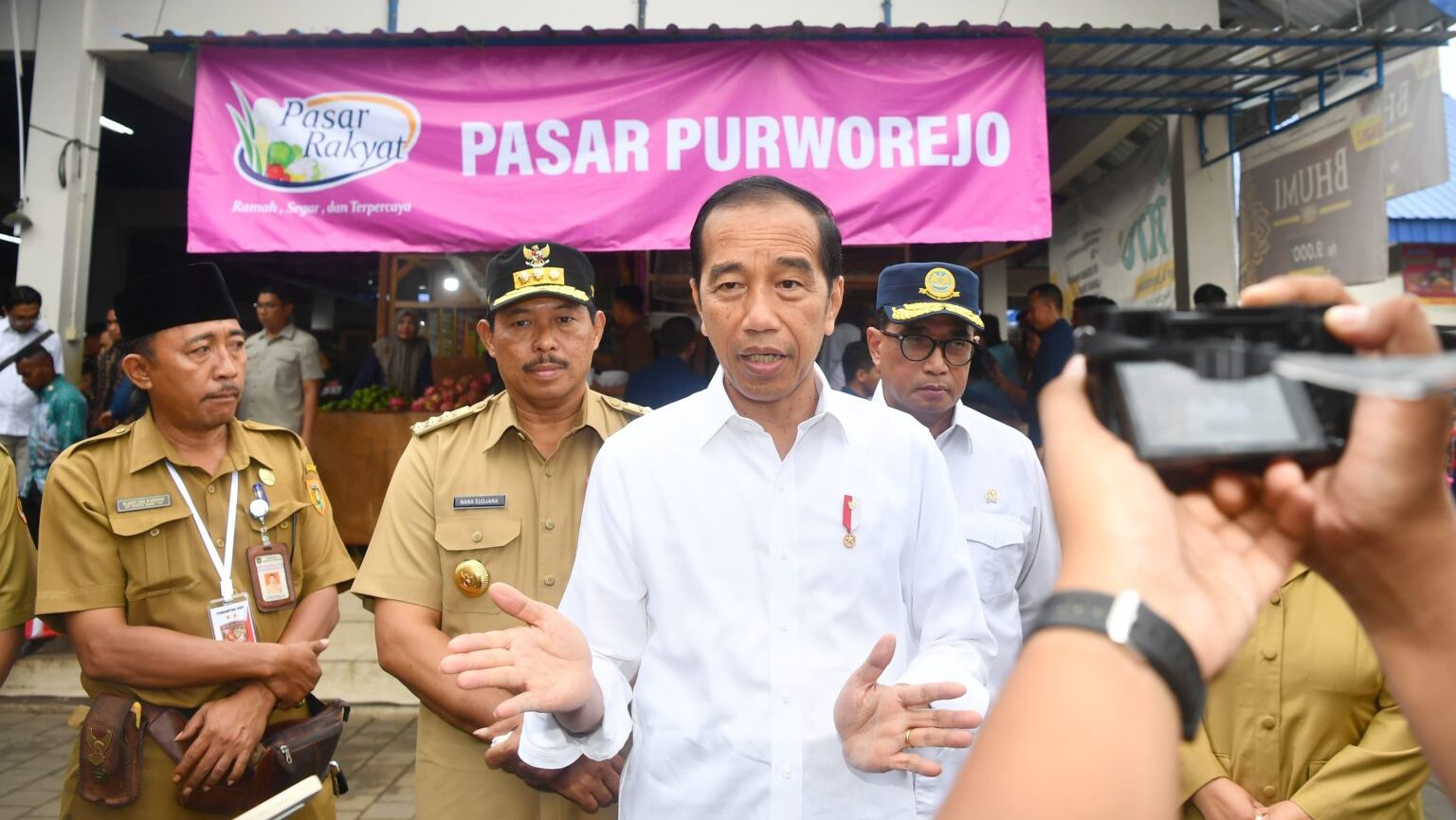 Stabilkan Harga di Tengah Fenomena El Nino, Jokowi Pastikan Cadangan Beras Terkendali