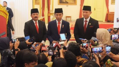 Jokowi Lantik Hadi Tjahjanto Jadi Menko Polhukam dan AHY sebagai Menteri ATR