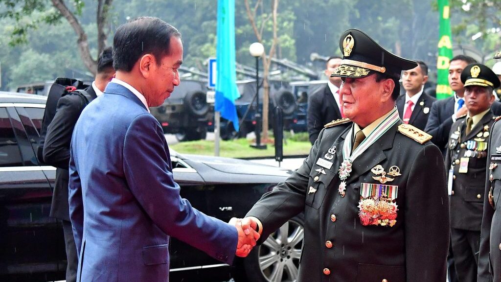Jokowi Klaim Penganugerahan Pangkat Istimewa untuk Prabowo Sesuai Undang-Undang