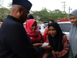 Tanggulangi Kemiskinan Ekstrem, Pemkab Kukar Salurkan Bantuan Pangan di Marang Kayu