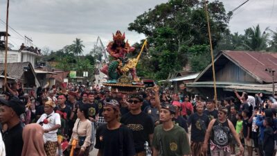 Sambut Hari Raya Nyepi, Umat Hindu Desa Kerta Buana Gelar Parade Ogoh-Ogoh