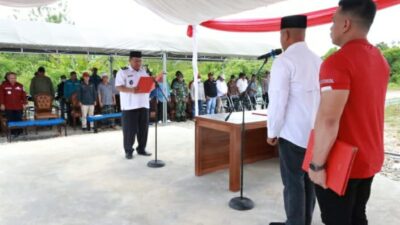 Bupati Kukar Lantik Pj Kades Long Beleh Modang, Harap Bisa Jalin Kerja Sama yang Baik