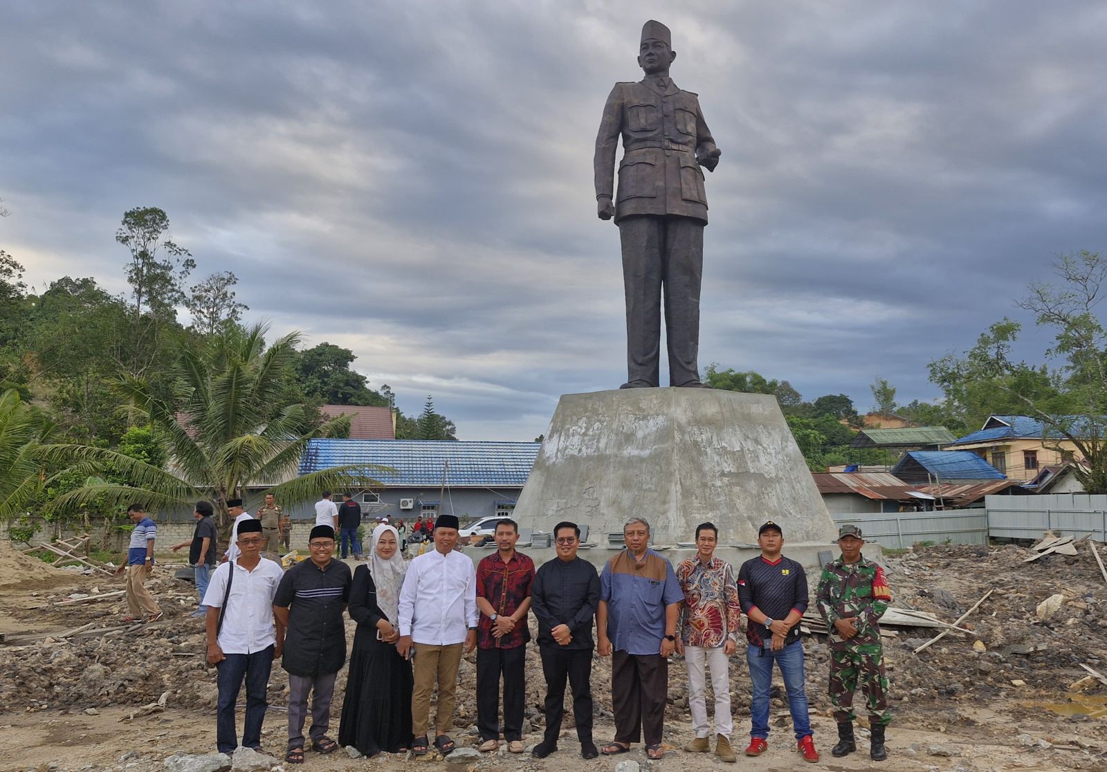 Kunjungi Patung Soekarno, Wabup Kukar Refleksikan Perjuangan Masyarakat Sangasanga