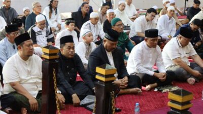 Bupati Kukar Edi Damansyah Laksanakan Salat Idulfitri di Masjid Agung Sultan Sulaiman