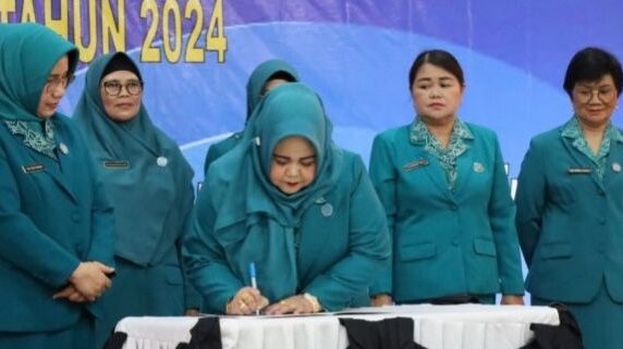 Maslianawati Edi Damansyah Resmi Dilantik sebagai Ketua Pembina Posyandu Kukar