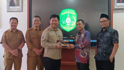 Sekda Kukar Terima Audiensi KI Kaltim, Bahas Persiapan Monev Keterbukaan Informasi Publik