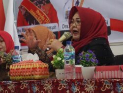 Bunda PAUD dan Disdikbud Kukar Berikan Edukasi Parenting di Loa Kulu