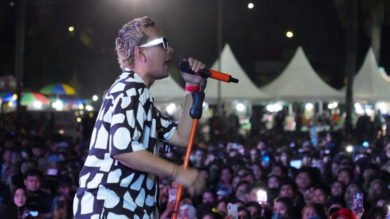 Bagindas Sukses Hibur Warga Tenggarong di Peluncuran Tahapan Pilkada Kukar