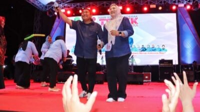 Pasangan Camat dan Istri di Kukar Berduet dalam PKK Idol Peringati HKG Ke-52