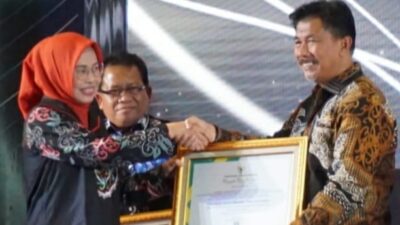 Pemkab Kukar Terima Penghargaan sebagai Pemda Berkinerja Terbaik dari ANRI