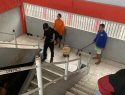 Jumat Bersih, Penghuni dan Petugas Lapas Gotong Royong Bersihkan Lingkungan Sekitar
