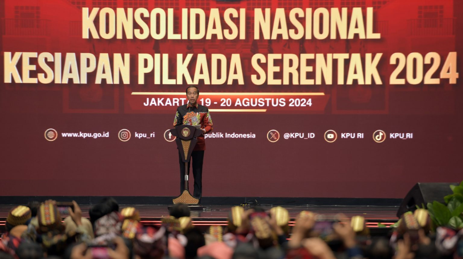 Pilkada Sebentar Lagi, Jokowi Minta KPU Matangkan Kesiapan Penyelenggaraan