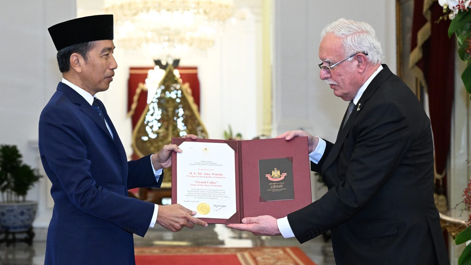 Jokowi Terima Penghargaan Tertinggi Palestina Berkat Dukungan Konsisten Indonesia