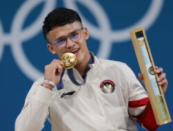 Indonesia Kembali Dulang Emas Olimpiade 2024 Paris Lewat Lifter Rizki Juniansyah