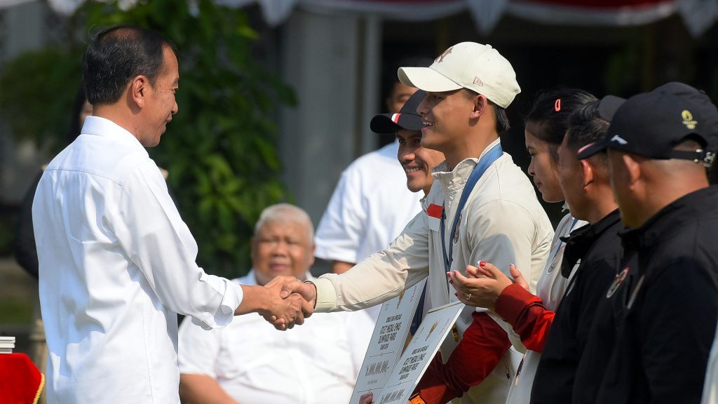 Apresiasi Atlet Peraih Emas Olimpiade, Jokowi Berikan Bonus Rp6 Miliar