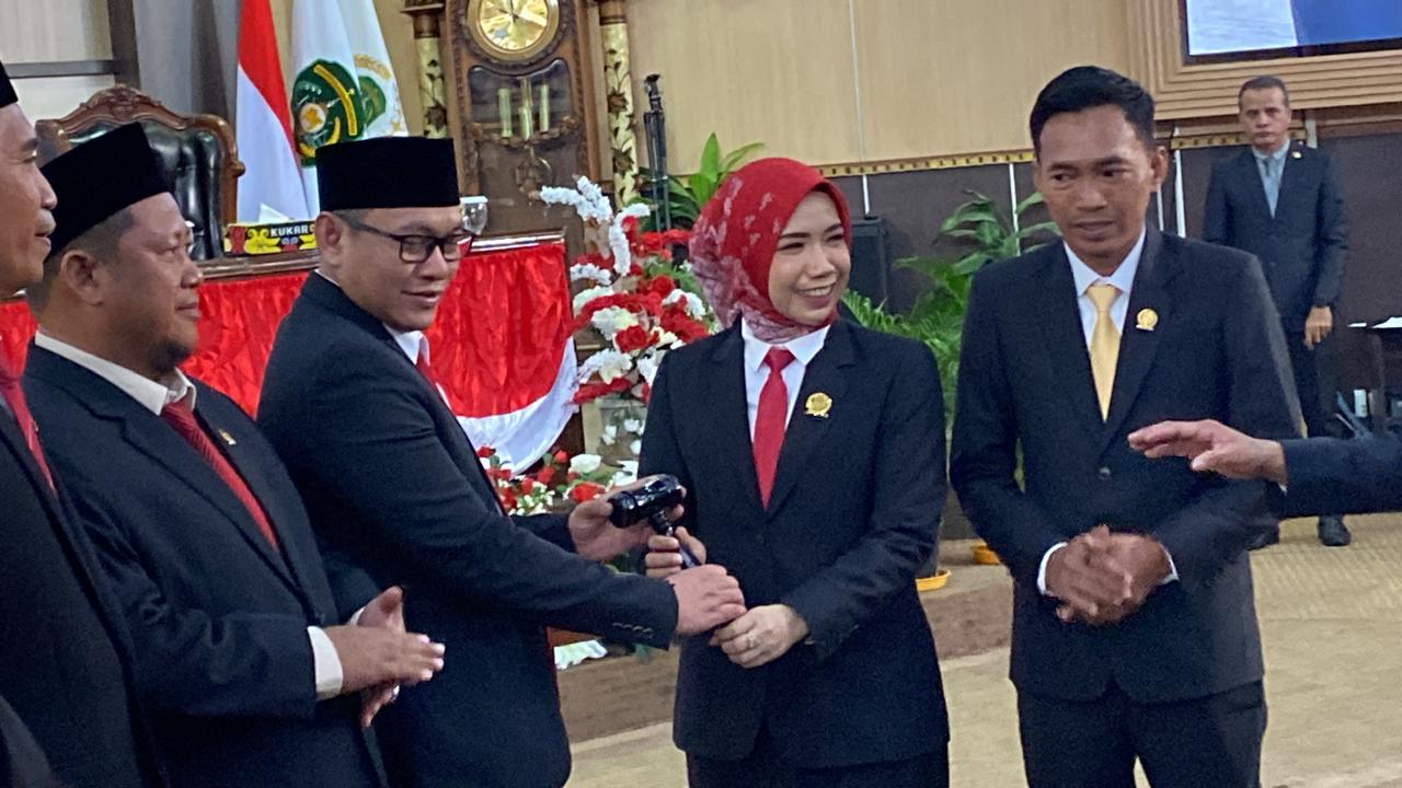 Unsur Pimpinan DPRD Kukar Resmi Dilantik, Junaidi Duduki Kursi Ketua