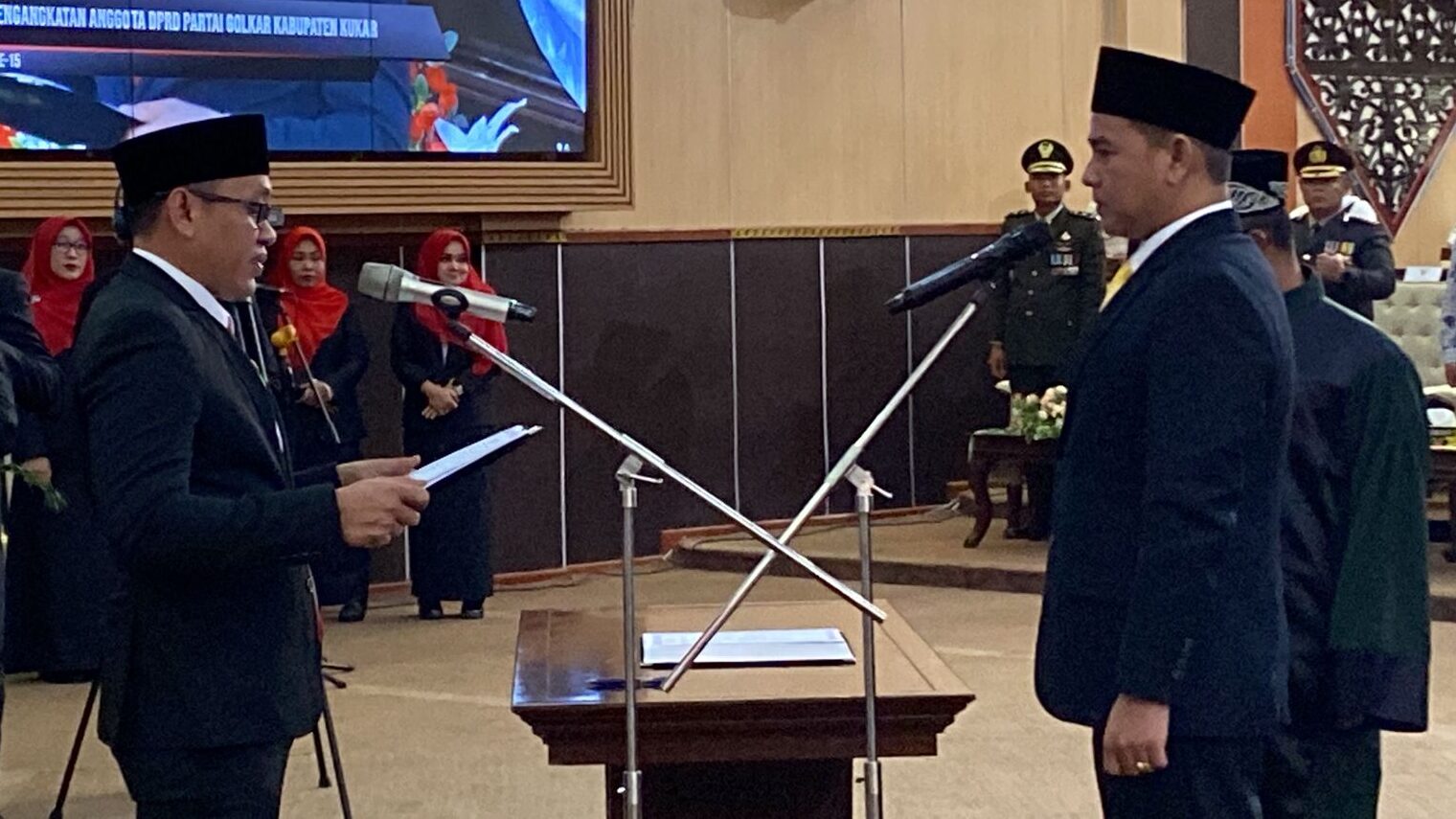 Gantikan Nur Wahidah, Erwin Resmi Dilantik Jadi Anggota DPRD Kukar