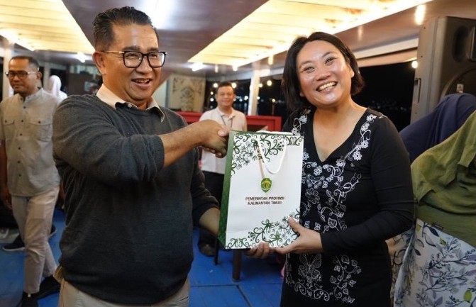 Jamu Pakar Asing, Pj Gubernur Kaltim Bahas Cara Bangun Pedagangan Tanpa APBN dan APBD