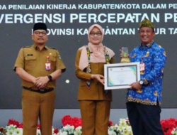 Pemprov Kaltim Serahkan Penghargaan Kinerja Terbaik dalam Percepatan Penurunan Stunting