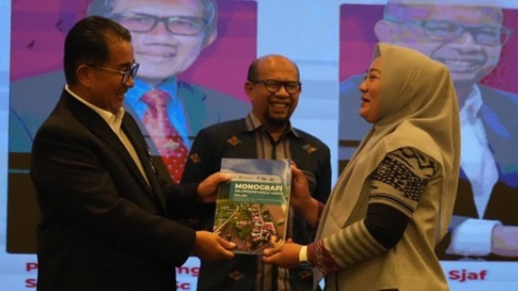 Serahkan Data Desa Presisi, Pj Gubernur Kaltim Harap Jadi Warisan yang Baik untuk Daerah