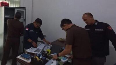 Tiga Jam Geledah Kantor Perusda BKS, Kejati Kaltim Sita Sejumlah Dokumen