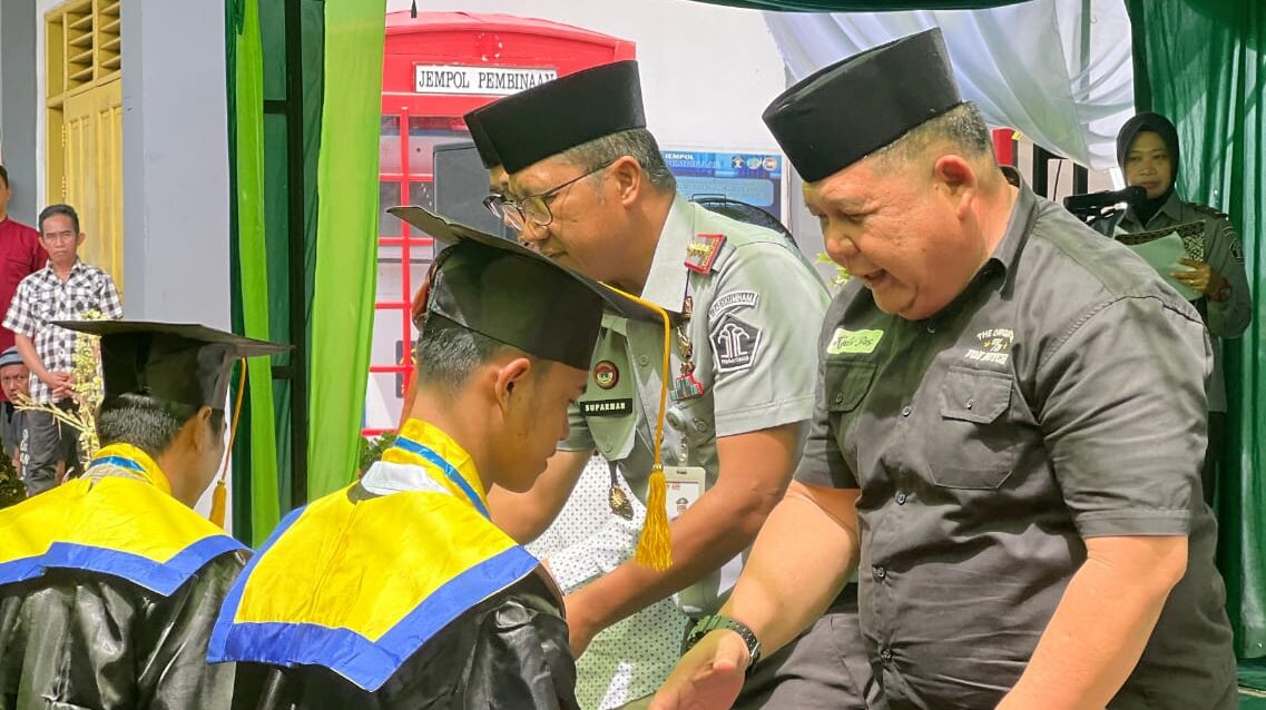 Program Pesantren Taubatan Nasuha Wisuda 50 Santri di Lapas Kelas IIA Tenggarong