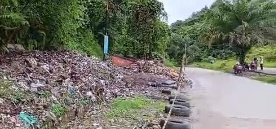 Warga Dua Perumahan di Kelurahan Harapan Baru Keluhkan TPS yang Kian Meluber