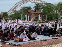 Antusiasme Tinggi, Ribuan Pelajar dan Santri Ikuti Gerakan Etam Mengaji di Kukar