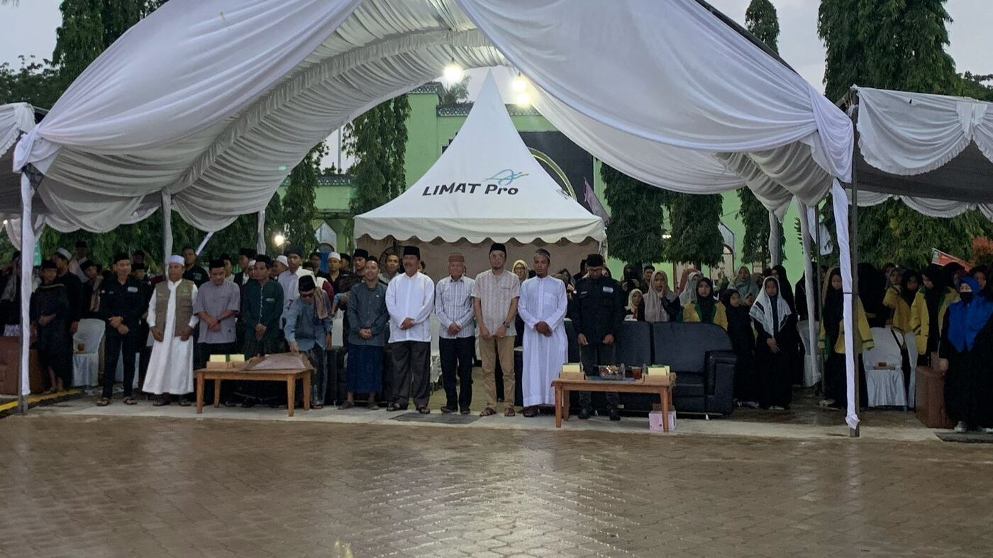Buka Puasa dan Doa Bersama Santri, Sekda Kukar Hadiri Iftar Bahagia