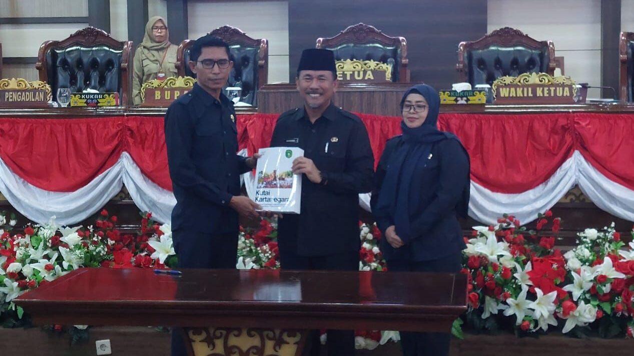 Pemkab Kukar Laporkan LKPJ 2024 ke DPRD, Soroti Penghargaan dan Capaian Kinerja