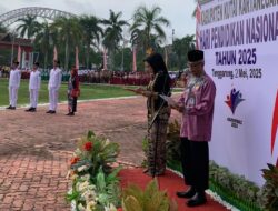 Peringati Hardiknas, Pemkab Kukar Gelar Upacara Bersama Ratusan Pelajar Tenggarong