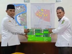 Dukung Pelayanan RT Lebih Maksimal, Pemdes Genting Tanah Salurkan Bantuan Ponsel