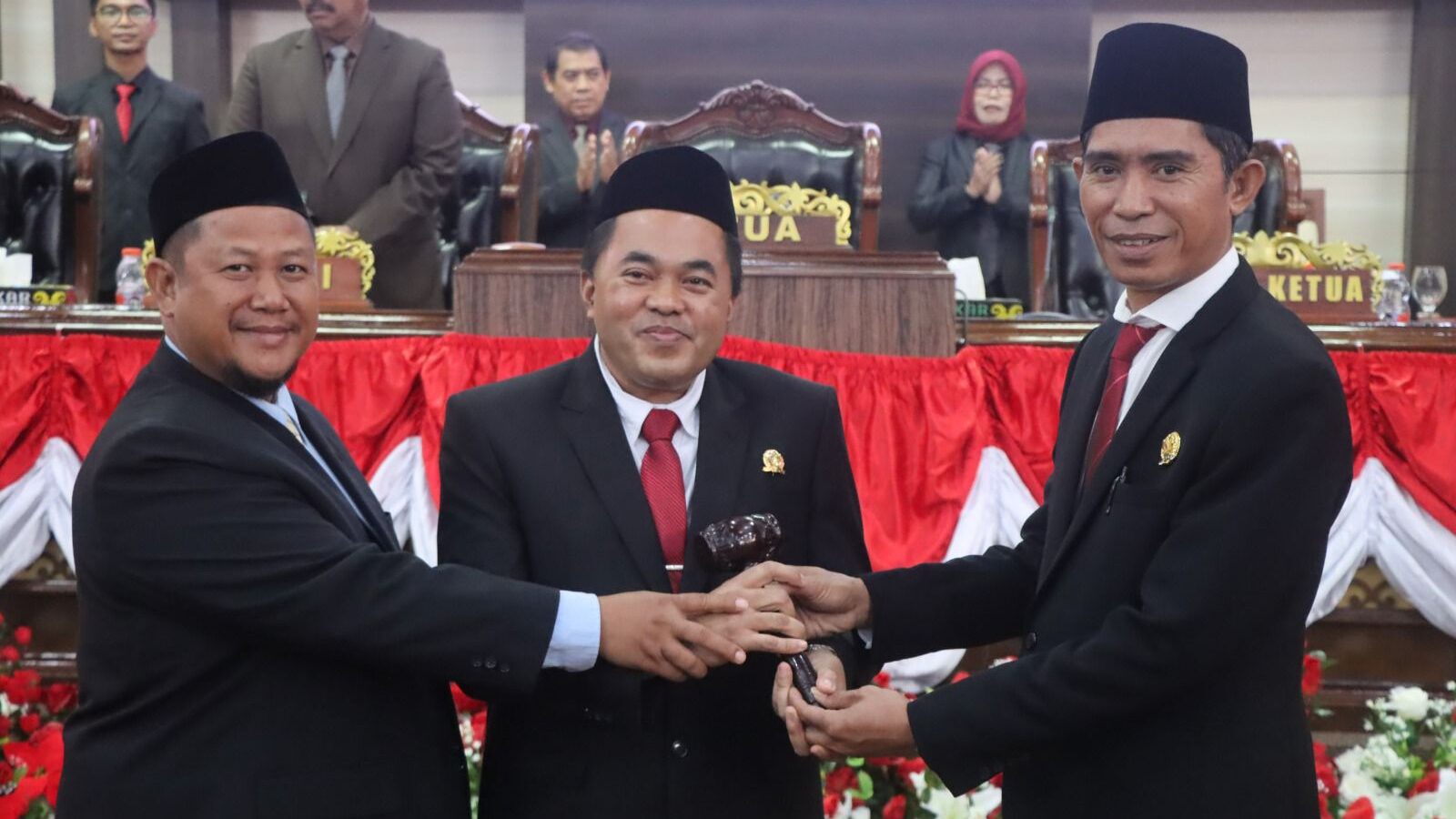 Gantikan Almarhum Junaidi, Ahmad Yani Resmi Jabat Ketua DPRD Kukar 