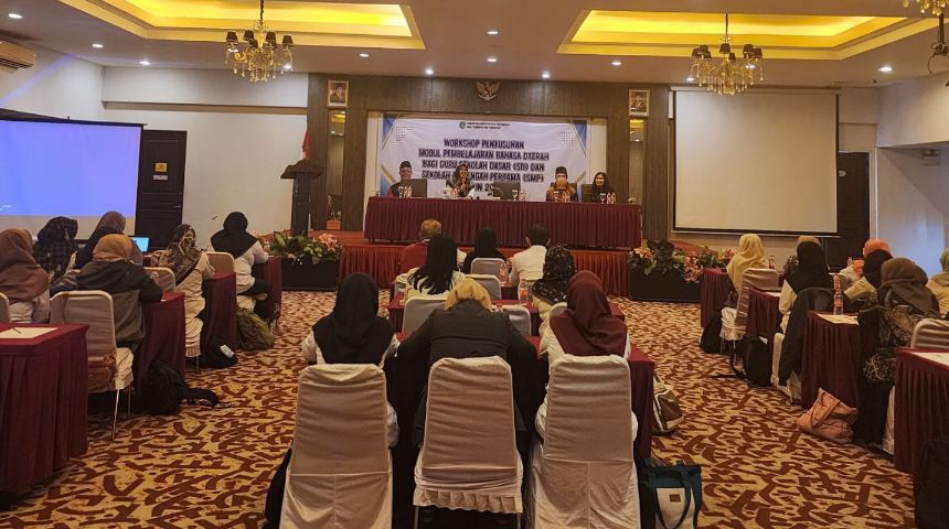 Disdikbud Kukar Dorong Pelestarian Bahasa Daerah Lewat Workshop Penyusunan Modul Ajar