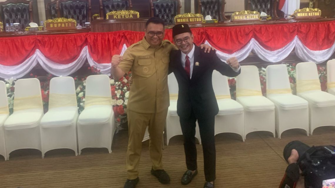 Hadiri Paripurna PAW DPRD, Bupati Kukar Harap Sinergi Eksekutif-Legislatif Makin Erat