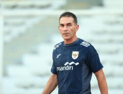 Vanenburg Debut, Brunei Jadi Ujian Pertama