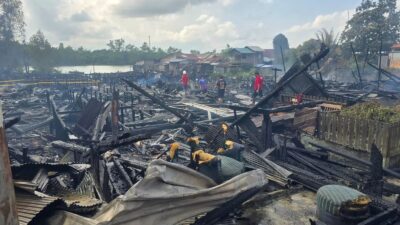 Kebakaran di Sangasanga Tewaskan Lansia, Warga Selamatkan Diri Terjun ke Sungai
