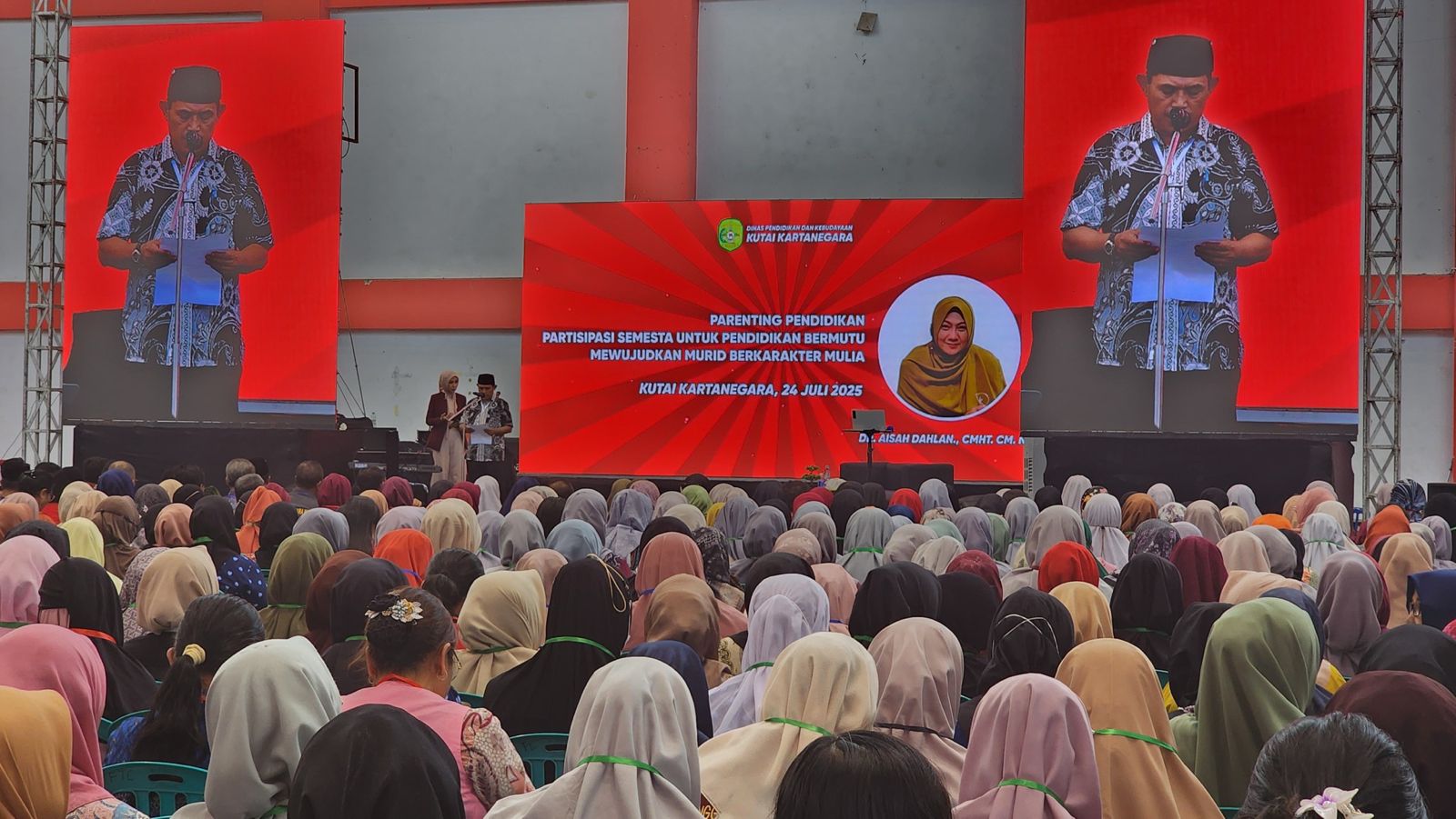 Hadirkan Aisyah Dahlan, Disdikbud Kukar Gaungkan Pendidikan Karakter Lewat Seminar Parenting